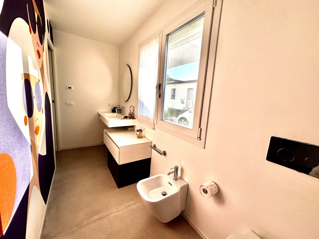 VILLA SINGOLA AL CONFINE TRA TORRE E PORDENONE a Pordenone 13