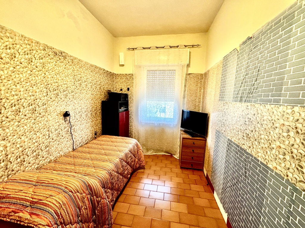 Casa singola con possibilità di 2 unità indipendenti in Viale della Libertà a Pordenone 22