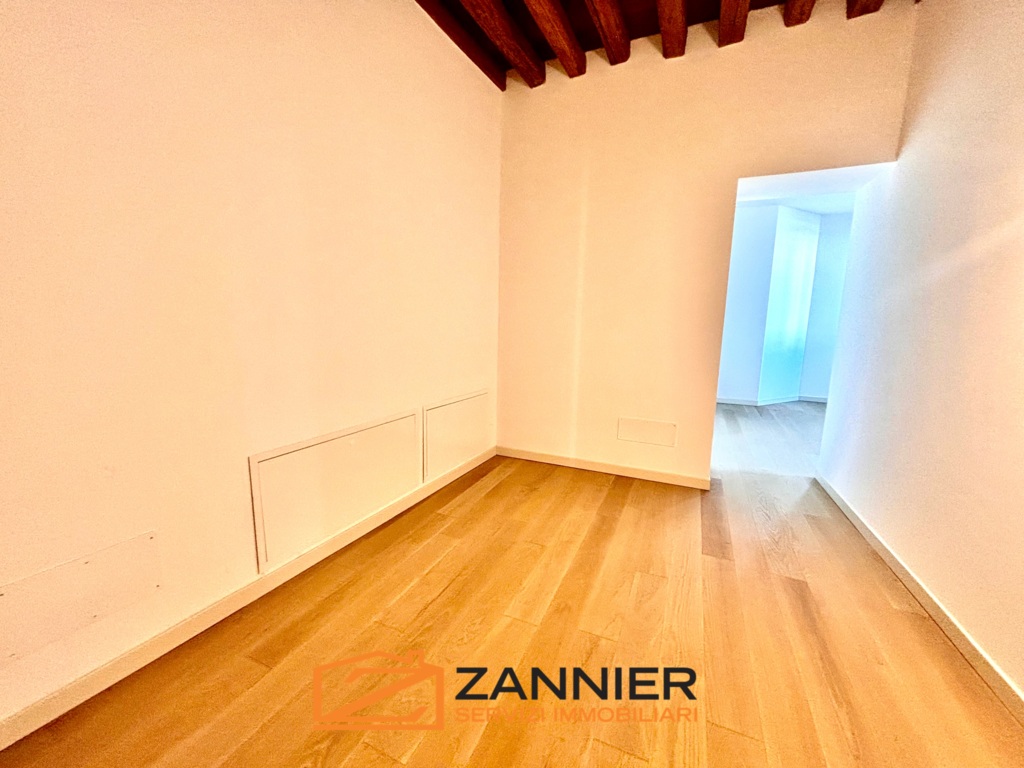 PRESTIGIOSO APPARTAMENTO IN VILLA a Porcia 31