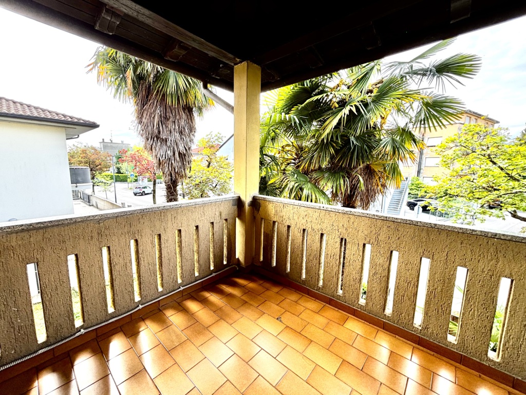 Casa singola con possibilità di 2 unità indipendenti in Viale della Libertà a Pordenone 7