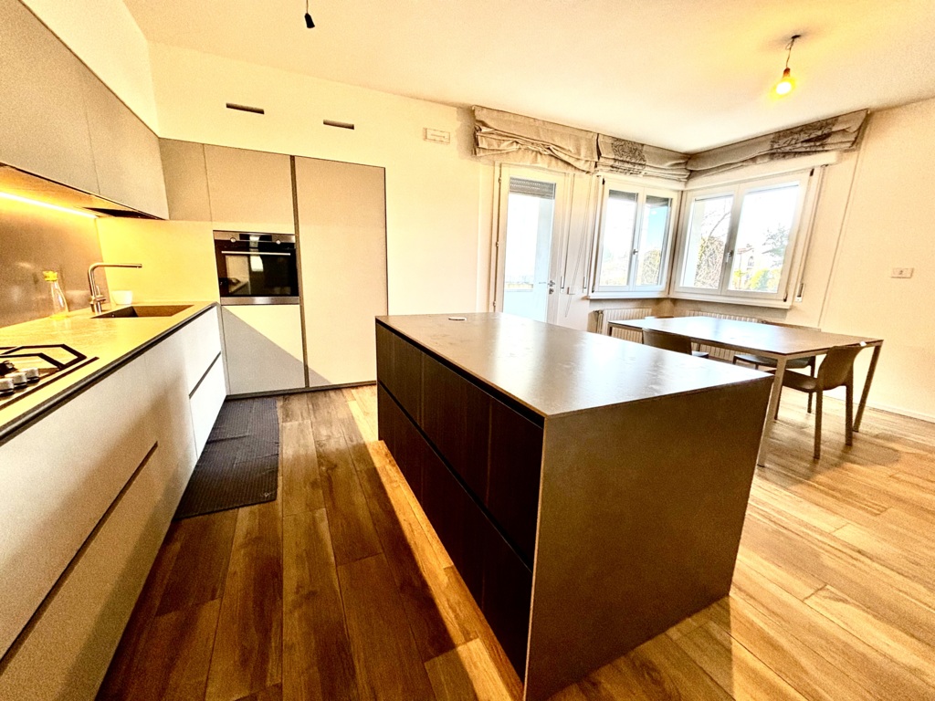 MERAVIGLIOSA VILLA SINGOLA COMPLETAMENTE RISTRUTTURATA a Pravisdomini 10