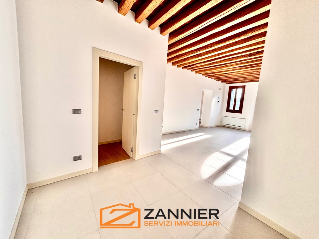 PRESTIGIOSO APPARTAMENTO IN VILLA a Porcia 17