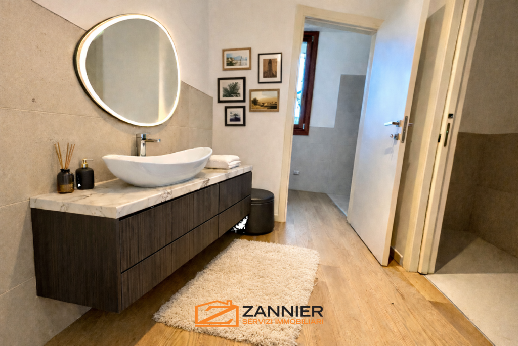 PRESTIGIOSO APPARTAMENTO IN VILLA a Porcia 21