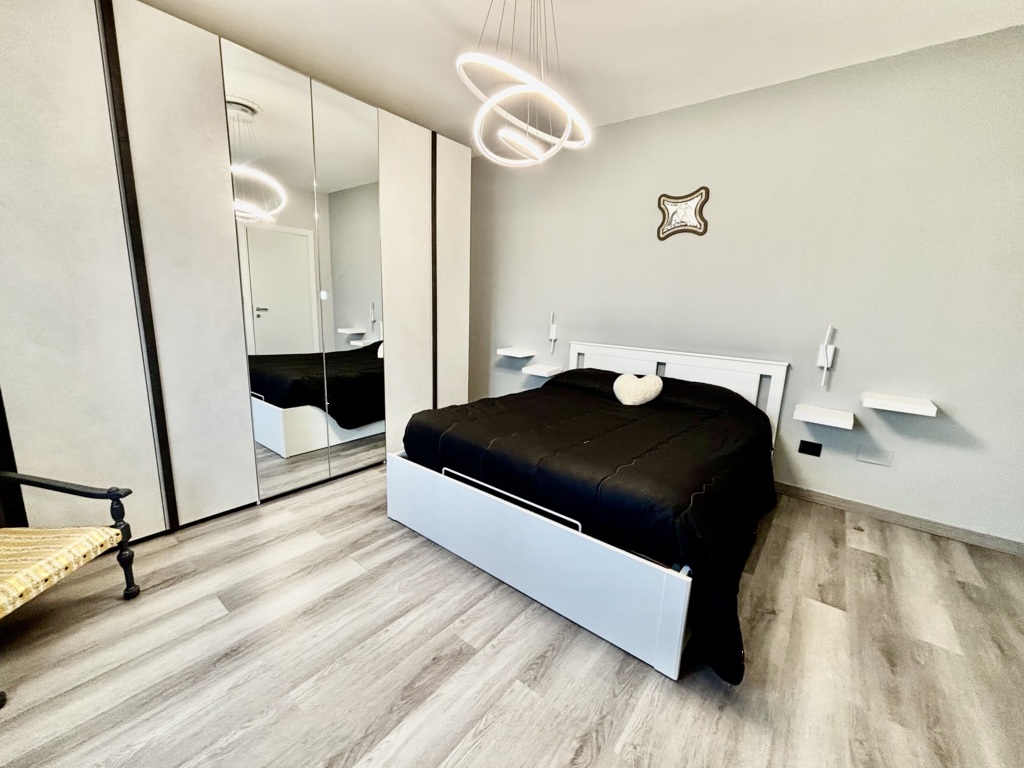 Porzione di bifamiliare di ampie dimensioni con scoperto e accessori a Azzano Decimo 12