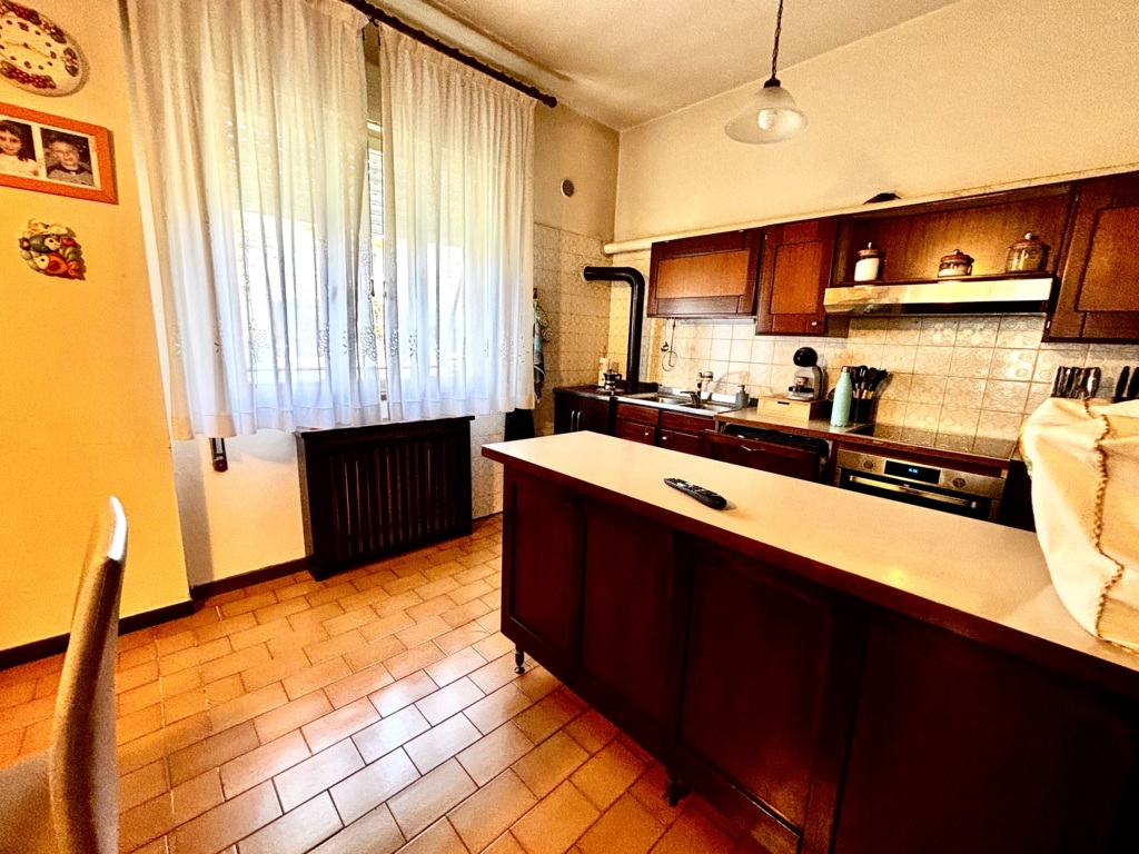 Casa singola con possibilità di 2 unità indipendenti in Viale della Libertà a Pordenone 12