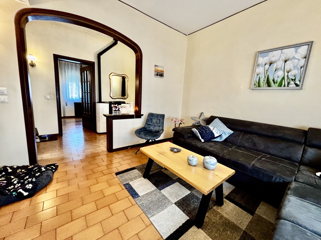 Casa singola con possibilità di 2 unità indipendenti in Viale della Libertà a Pordenone 15