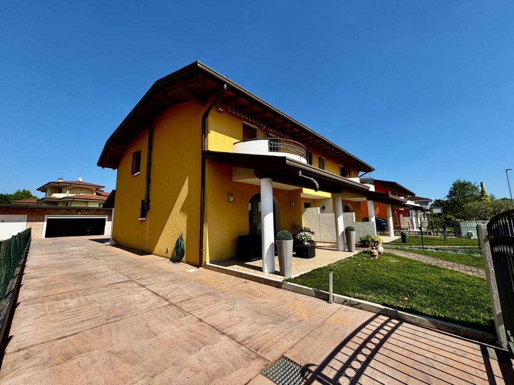 VILLETTA DI TESTA AMPIA, SOLIDA E PRONTA DA VIVERE – CLASSE B a Fiume Veneto 4