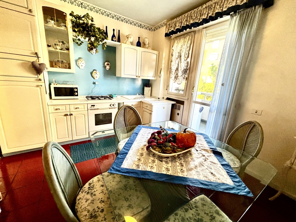 AMPIO APPARTAMENTO TRICAMERE CON DUE BAGNI A PORDENONE a Pordenone 7