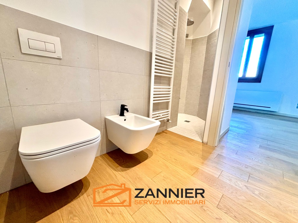 PRESTIGIOSO APPARTAMENTO IN VILLA a Porcia 36