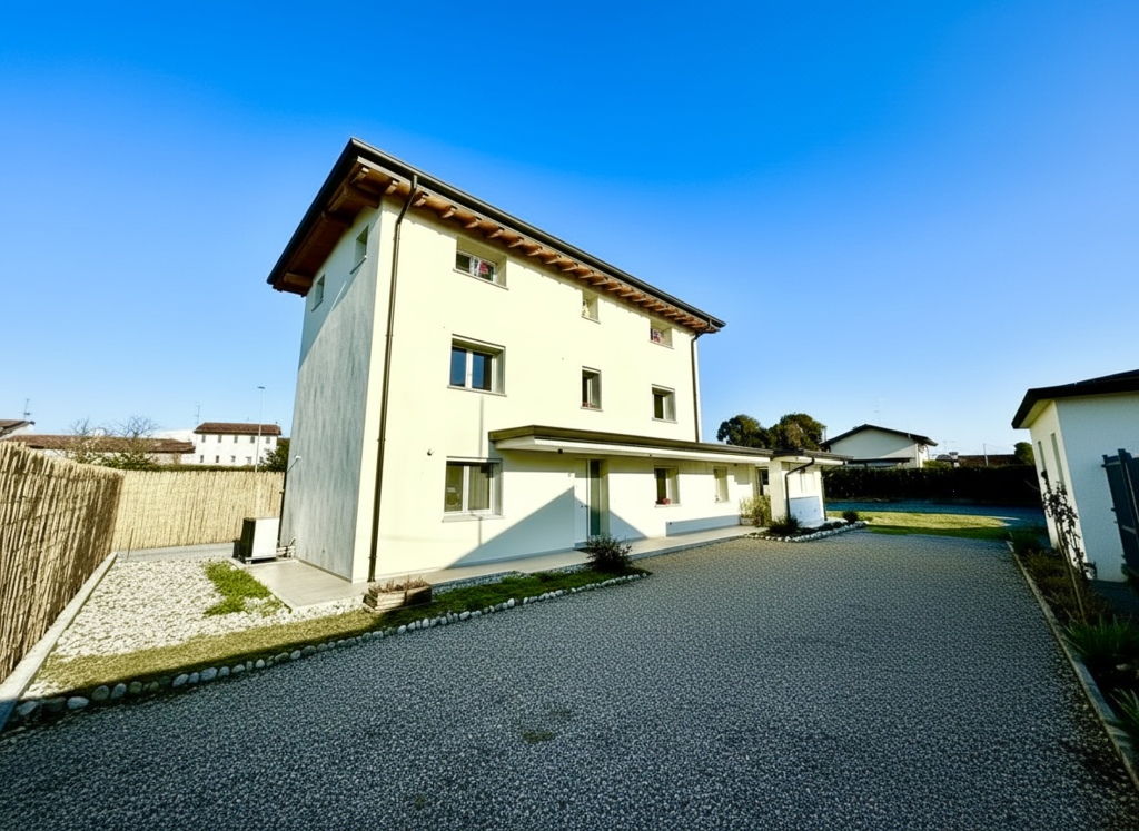 VILLA SINGOLA AL CONFINE TRA TORRE E PORDENONE a Pordenone 32