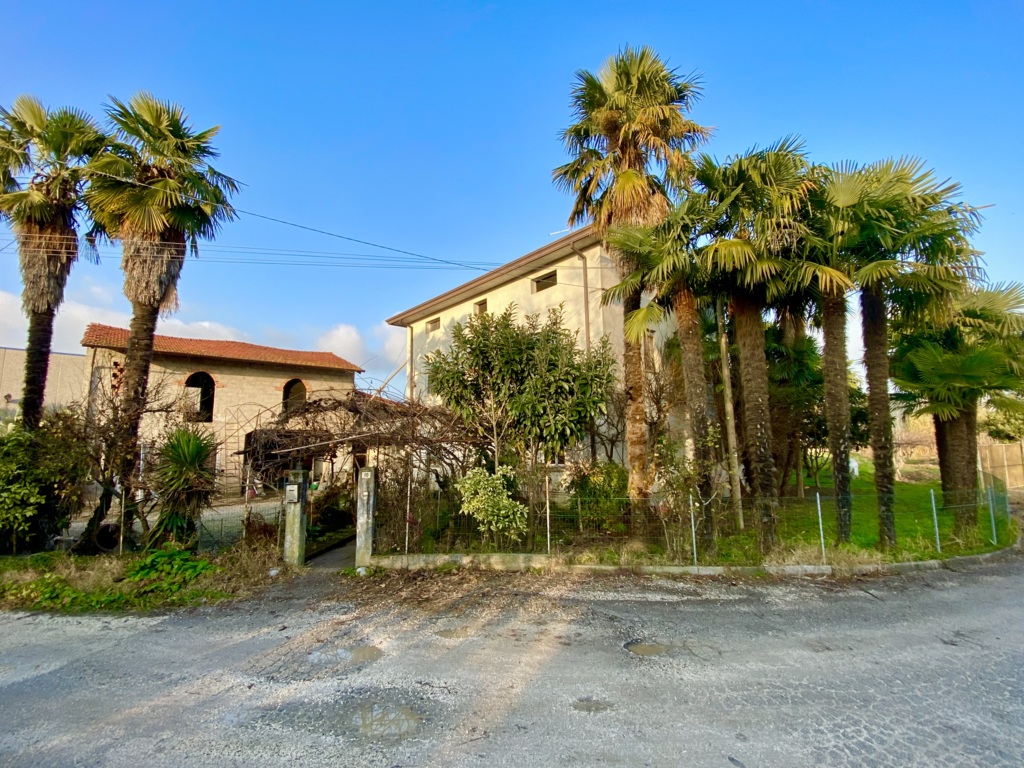 CASA SINGOLA CON TERRENO a Zoppola 6