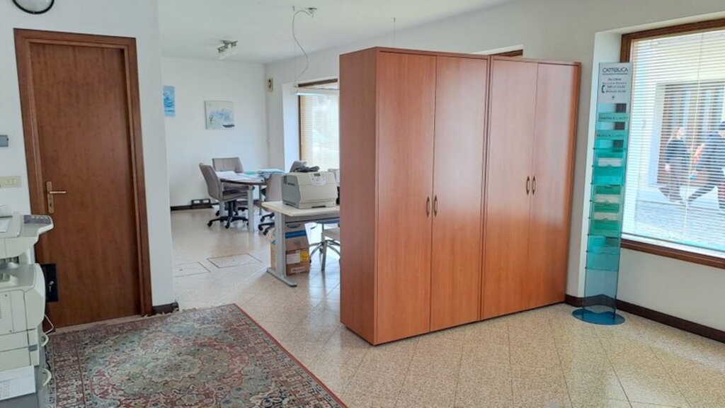 Affittasi negozio in centro storico a San Vito al Tagliamento 3