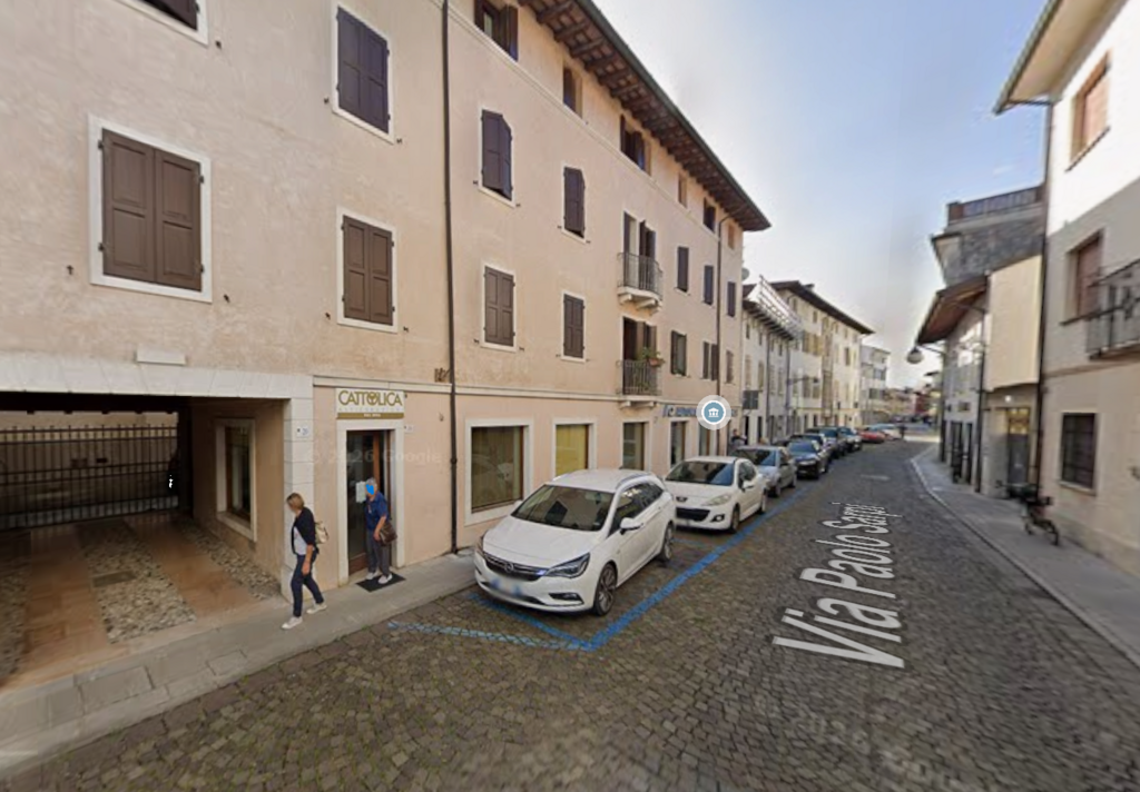 Affittasi negozio in centro storico a San Vito al Tagliamento 1