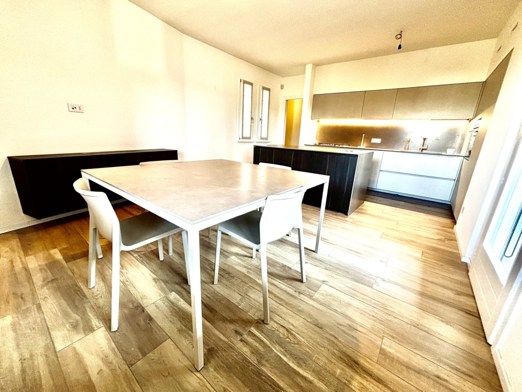 MERAVIGLIOSA VILLA SINGOLA COMPLETAMENTE RISTRUTTURATA a Pravisdomini 13