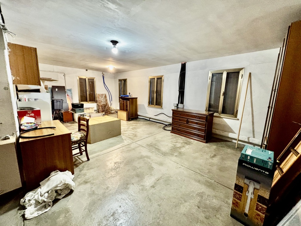 Porzione di bifamiliare di ampie dimensioni con scoperto e accessori a Azzano Decimo 20