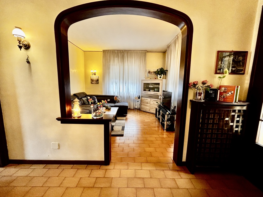 Casa singola con possibilità di 2 unità indipendenti in Viale della Libertà a Pordenone 14