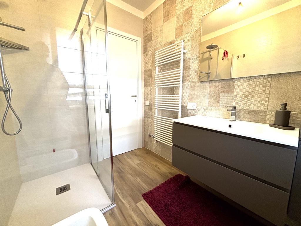 MERAVIGLIOSA VILLA SINGOLA COMPLETAMENTE RISTRUTTURATA a Pravisdomini 20