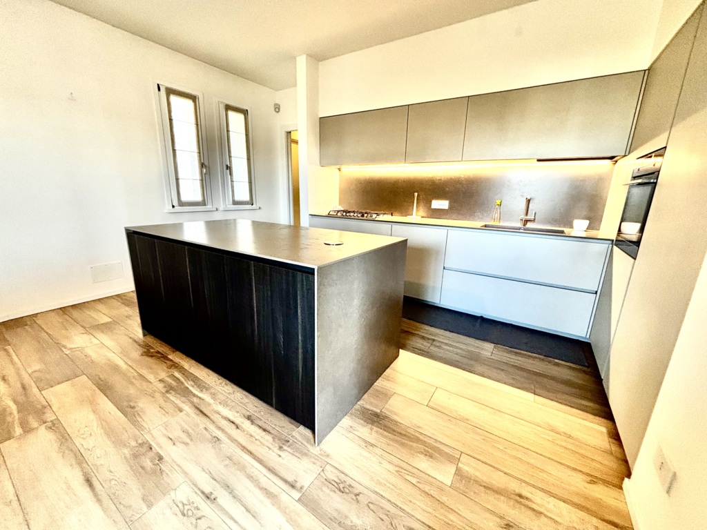 MERAVIGLIOSA VILLA SINGOLA COMPLETAMENTE RISTRUTTURATA a Pravisdomini 6