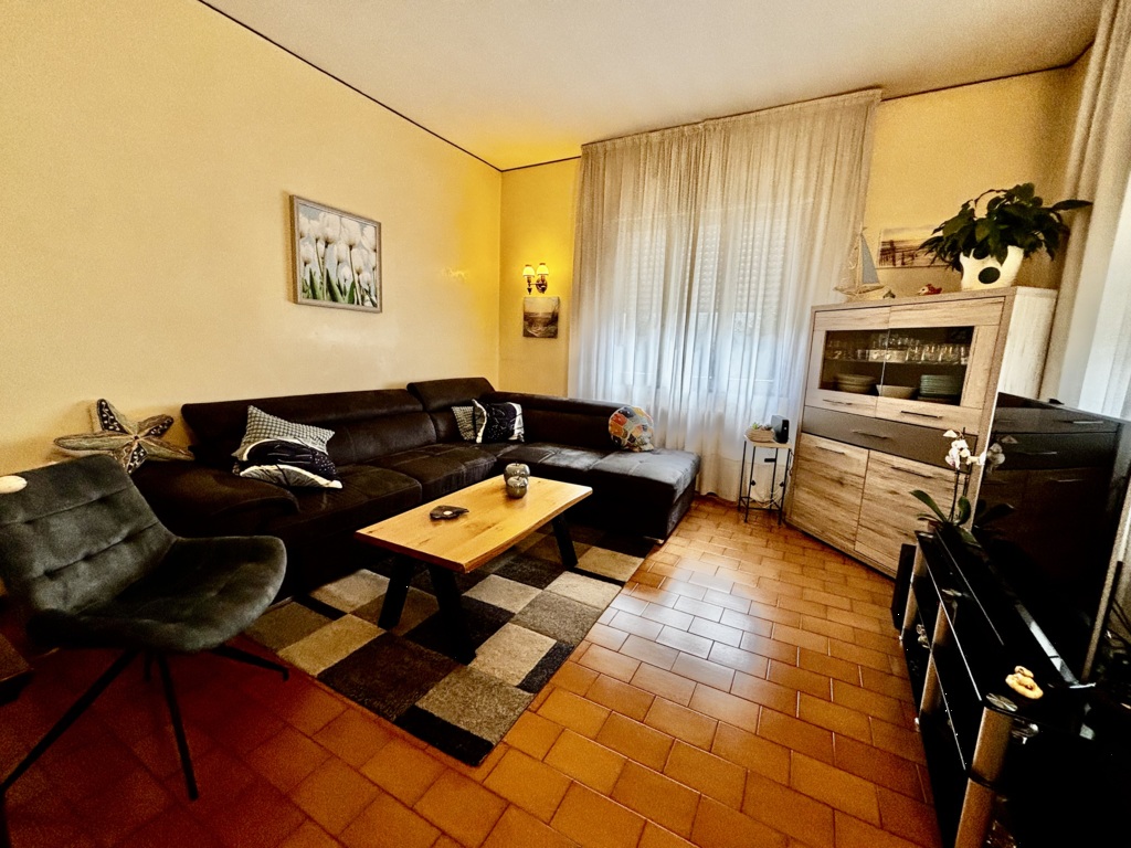 Casa singola con possibilità di 2 unità indipendenti in Viale della Libertà a Pordenone 16