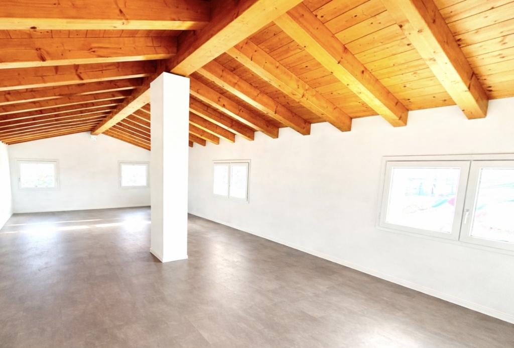 VILLA SINGOLA AL CONFINE TRA TORRE E PORDENONE a Pordenone 27