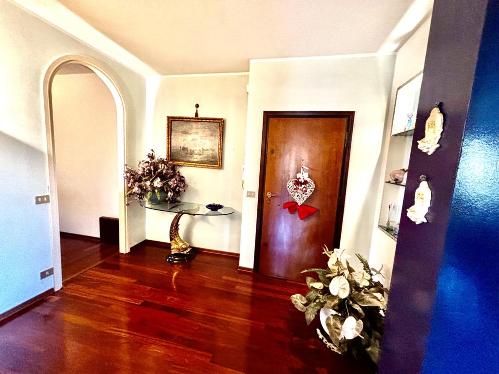 AMPIO APPARTAMENTO TRICAMERE CON DUE BAGNI A PORDENONE a Pordenone 5