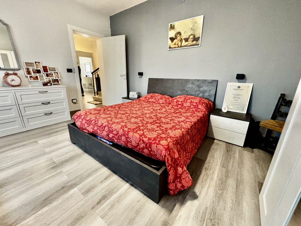 Porzione di bifamiliare di ampie dimensioni con scoperto e accessori a Azzano Decimo 15