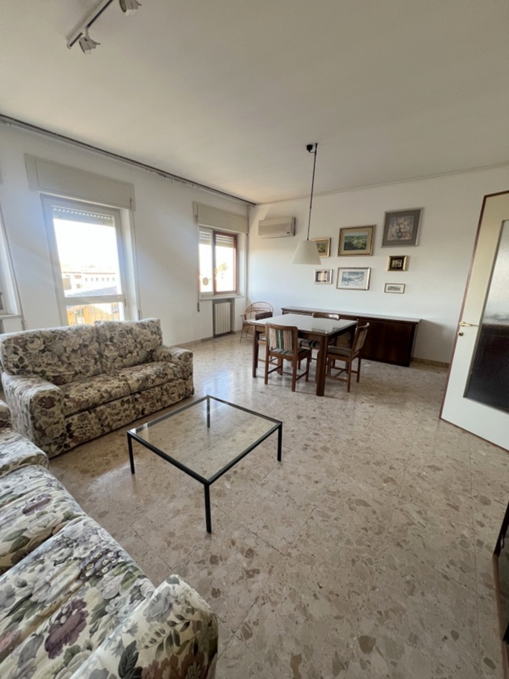 Ampio appartamento in centro storico a San Vito al Tagliamento 4