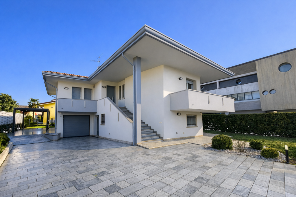 MERAVIGLIOSA VILLA SINGOLA COMPLETAMENTE RISTRUTTURATA a Pravisdomini 3